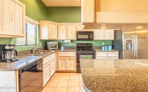Kitchen - 250 N Eastern Slope Loop, Tucson, AZ 85748 photo 2 of 4