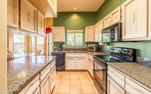Kitchen - 250 N Eastern Slope Loop, Tucson, AZ 85748 photo 4 of 4