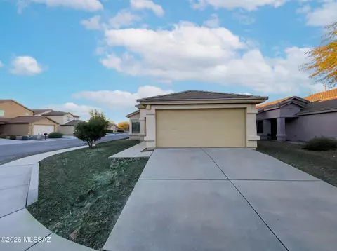 9986 E Apache Rain Dr, Tucson, AZ 85748