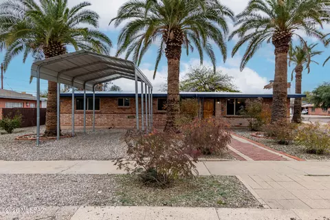861 S Charles Ave, Tucson, AZ 85711