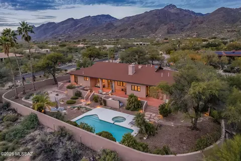 6080 N Sabino Shadow Ln, Tucson, AZ 85750
