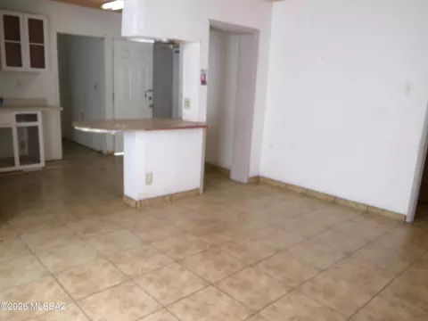 Living - 248 N Haskell Ave, Willcox, AZ 85643 photo 5 of 5