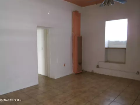 Living - 248 N Haskell Ave, Willcox, AZ 85643 photo 3 of 5