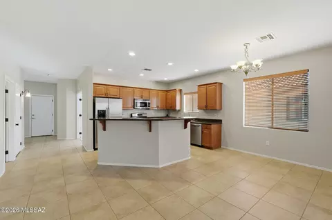 Kitchen - 12902 E Red Iron Trl, Vail, AZ 85641 photo 6 of 6