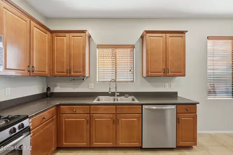 Kitchen - 12902 E Red Iron Trl, Vail, AZ 85641 photo 1 of 6