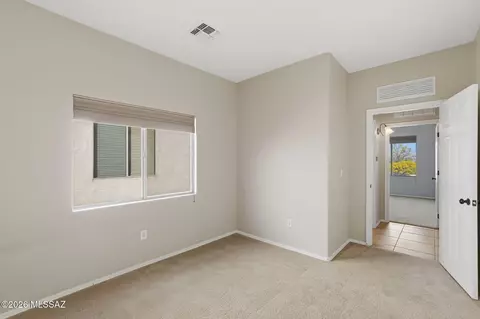 Bedroom - 12902 E Red Iron Trl, Vail, AZ 85641 photo 4 of 6