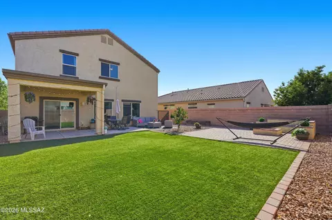 9042 W Grayling Dr, Marana, AZ 85653