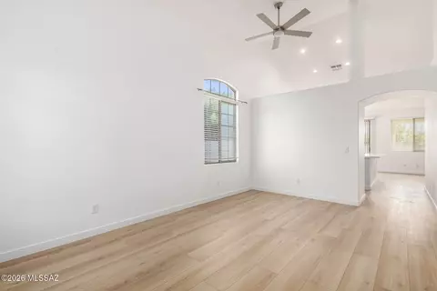 Living - 9086 E La Palma Dr, Tucson, AZ 85747 photo 1 of 6