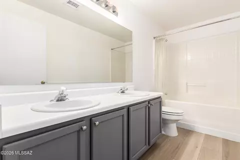 Bath - 9086 E La Palma Dr, Tucson, AZ 85747 photo 2 of 2