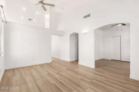 Living - 9086 E La Palma Dr, Tucson, AZ 85747 photo 3 of 6