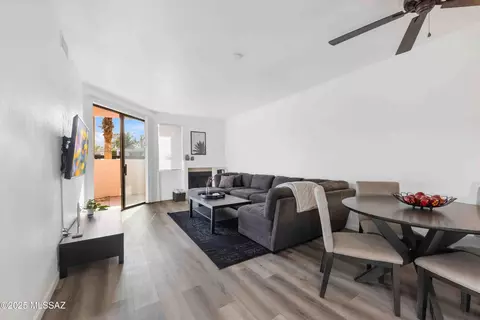 5675 N Camino Esplendora #1103, Tucson, AZ 85718
