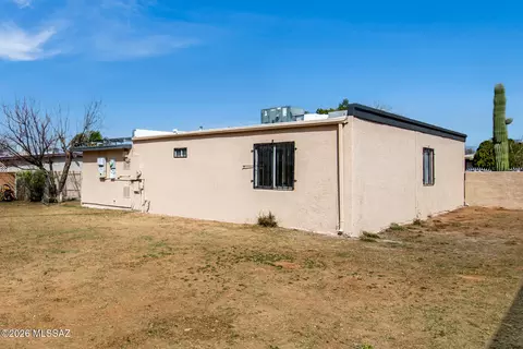 Exterior - 4210 E Canada Stra, Tucson, AZ 85706 photo 9 of 10