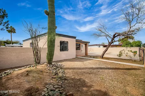 Exterior - 4210 E Canada Stra, Tucson, AZ 85706 photo 4 of 10