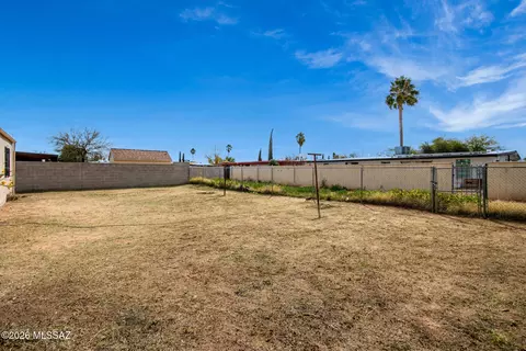 Exterior - 4210 E Canada Stra, Tucson, AZ 85706 photo 6 of 10