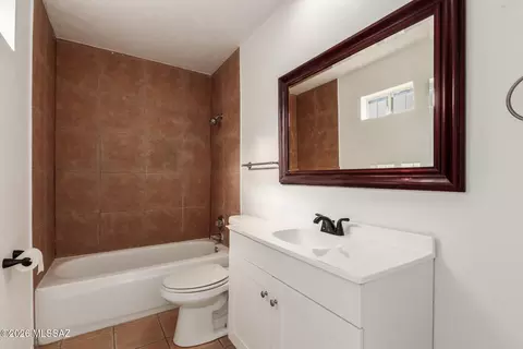 Bath - 4210 E Canada Stra, Tucson, AZ 85706 photo 4 of 4