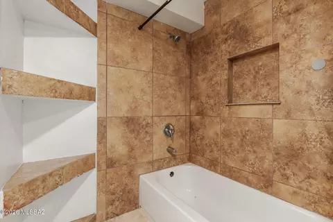 Bath - 4210 E Canada Stra, Tucson, AZ 85706 photo 3 of 4