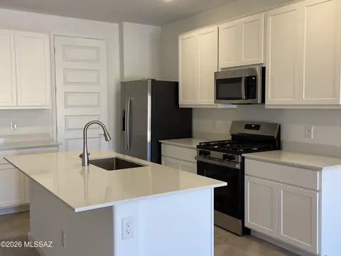 8814 S Circulo Generoso, Vail, AZ 85641 photo 4