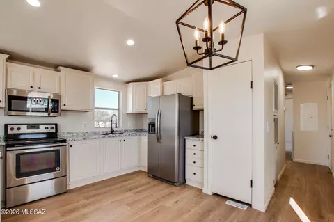 633 N Warren Rd, Benson, AZ 85602