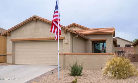 599 N Tunitcha Dr, Green Valley, AZ 85614