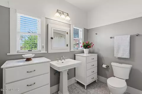Bath - 1935 E 4th St, Tucson, AZ 85719 photo 1 of 5
