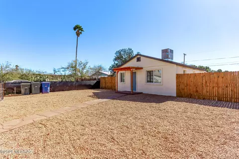 Exterior - 1132 E 27th St, Tucson, AZ 85713 photo 4 of 8