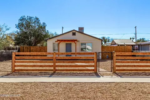 1132 E 27th St, Tucson, AZ 85713