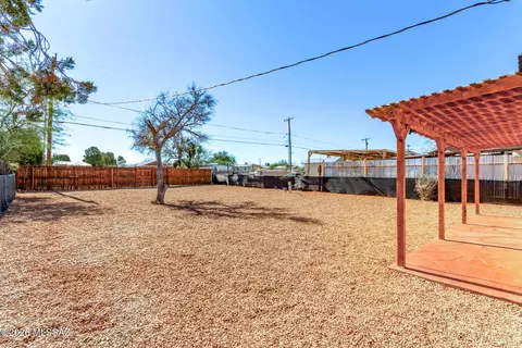 Exterior - 1132 E 27th St, Tucson, AZ 85713 photo 5 of 8