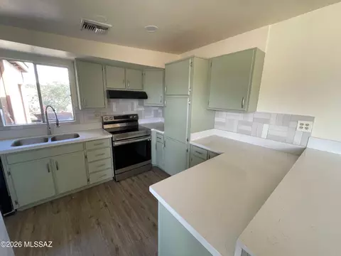 7434 E 24th St, Tucson, AZ 85710