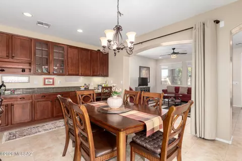 Dining - 13985 E Cheavront Loop, Vail, AZ 85641 photo 1 of 2