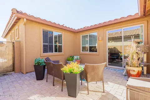 Exterior - 13985 E Cheavront Loop, Vail, AZ 85641 photo 3 of 7