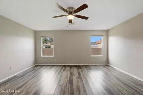 Living - 13653 E Oxmoor Valley Dr, Vail, AZ 85641 photo 9 of 10