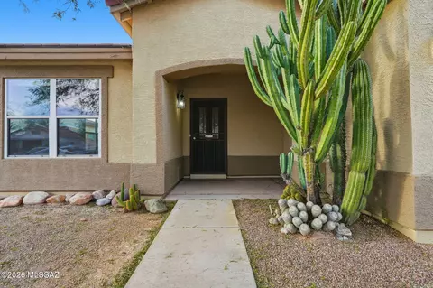 Exterior - 13653 E Oxmoor Valley Dr, Vail, AZ 85641 photo 4 of 10