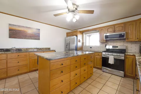 Kitchen - 508 E Joan St, Tucson, AZ 85705 photo 2 of 2