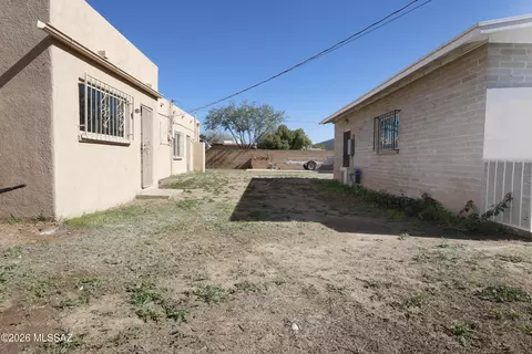Exterior - 508 E Joan St, Tucson, AZ 85705 photo 4 of 5