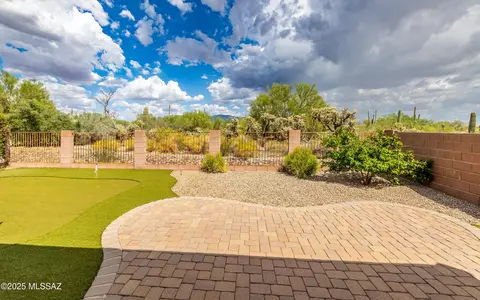 12648 N New Reflection Dr, Marana, AZ 85658