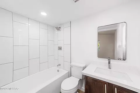 Bath - 1159 E 35th St, Tucson, AZ 85713 photo 2 of 2