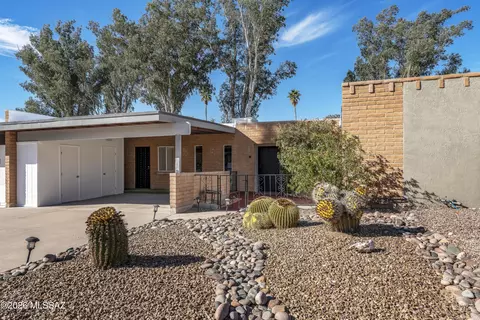 18 W Valle Pl, Tucson, AZ 85737