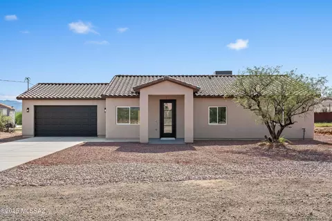 1832 Via Nevada, Rio Rico, AZ 85648