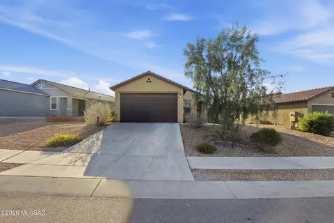 7976 S Golden Bell Dr, Tucson, AZ 85747