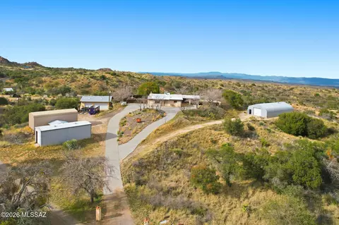 3890 E Defiance St, Oracle, AZ 85623