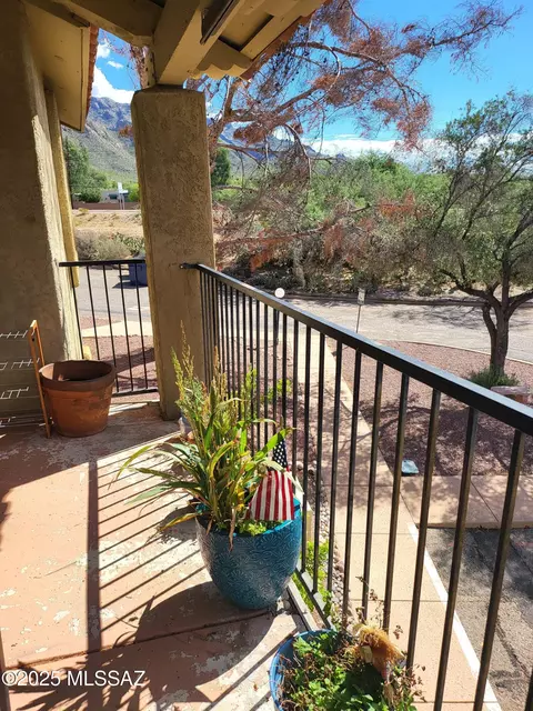 8255 N Oracle Rd #203, Tucson, AZ 85704
