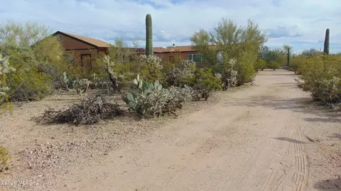 2200 N Camino Del Gato, Tucson, AZ 85743