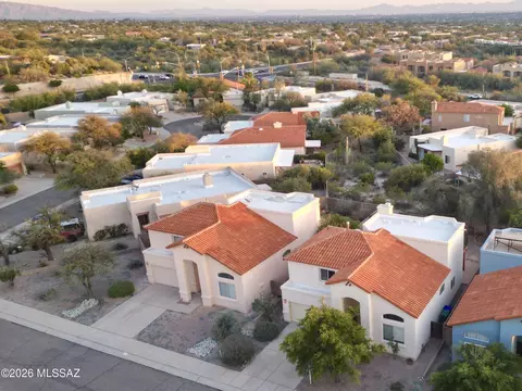 View/Area - 578 E Wagon Bluff Dr, Tucson, AZ 85704 photo 9 of 10