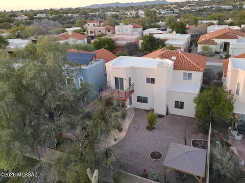 View/Area - 578 E Wagon Bluff Dr, Tucson, AZ 85704 photo 3 of 10