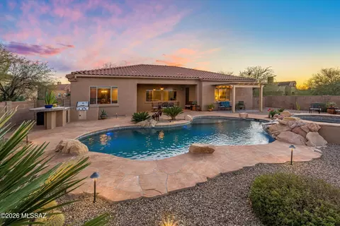 10561 S Coyote Melon Loop, Vail, AZ 85641