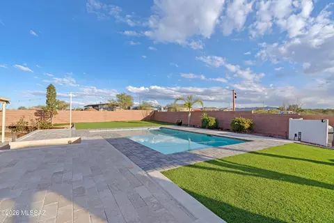 Exterior - 3610 E Andrada Rd, Vail, AZ 85641 photo 6 of 10