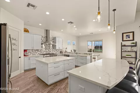 Kitchen - 3610 E Andrada Rd, Vail, AZ 85641 photo 2 of 7