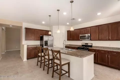 Kitchen - 8924 E Abrams Loop, Tucson, AZ 85710 photo 1 of 4