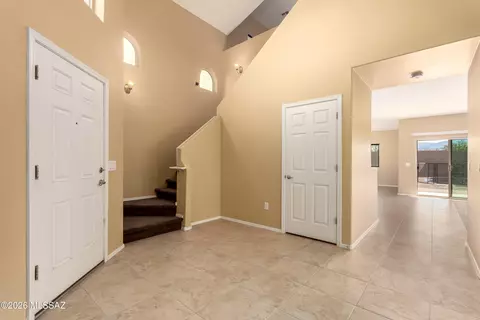 Entry Way - 8924 E Abrams Loop, Tucson, AZ 85710 photo 2 of 2