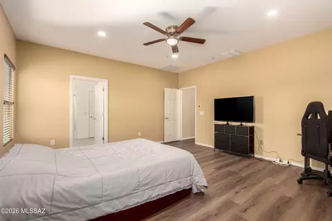 Bedroom - 8924 E Abrams Loop, Tucson, AZ 85710 photo 2 of 4